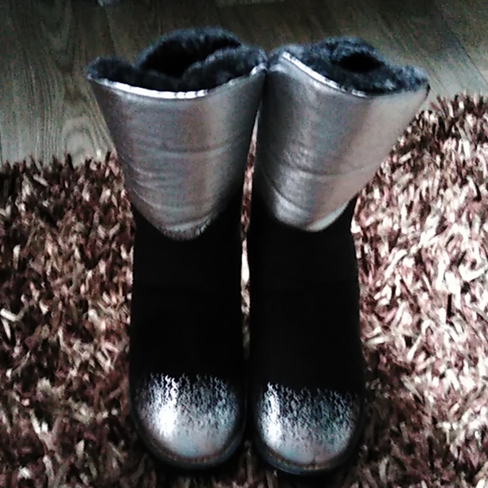 Black and metallic silver suede Winter boots Ugg style New